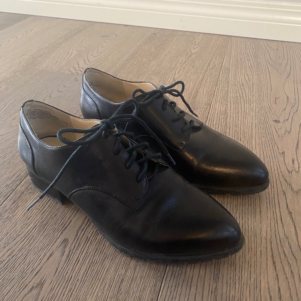 Black leather dress shoes